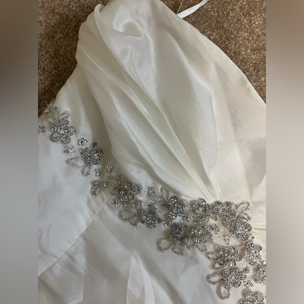 Mini dress - Picture 2 of 3